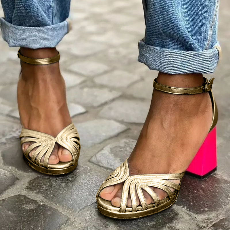 Allegra™ | Sandali Classici con Cinturino Dorato